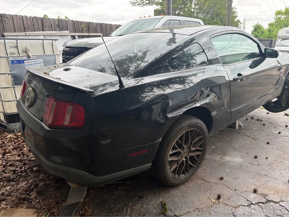 2011 Ford S197 Mustang - Image 7 of 10