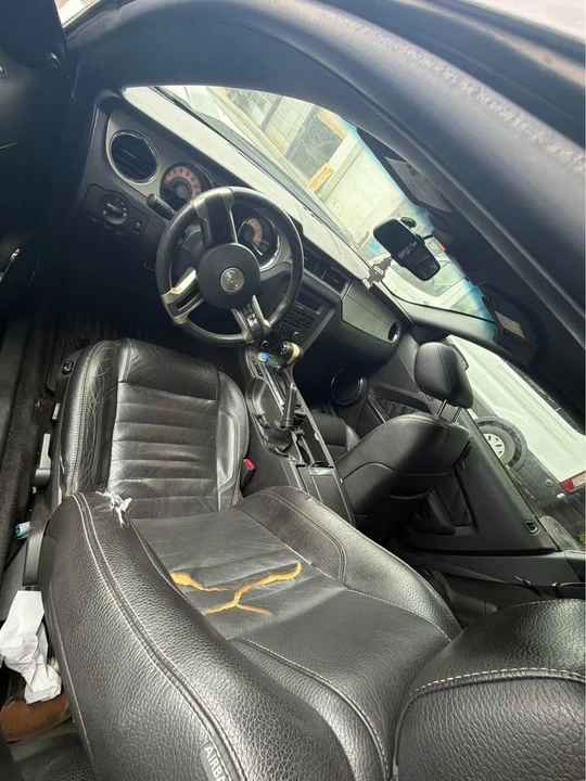 2011 Ford S197 Mustang - Image 3 of 10