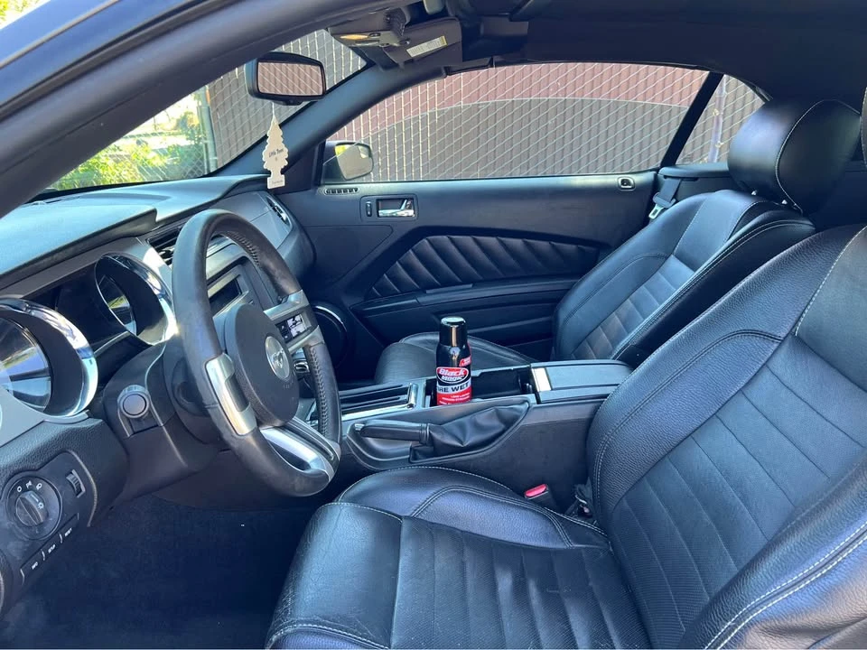 2011 Ford S197 Mustang - Image 12 of 14