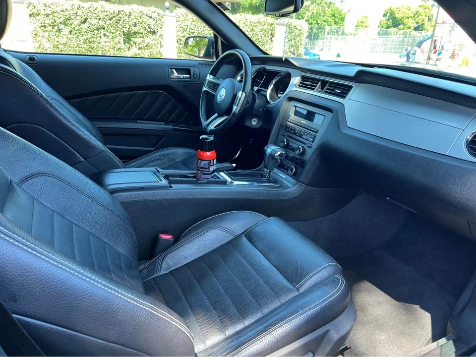 2011 Ford S197 Mustang - Image 13 of 14