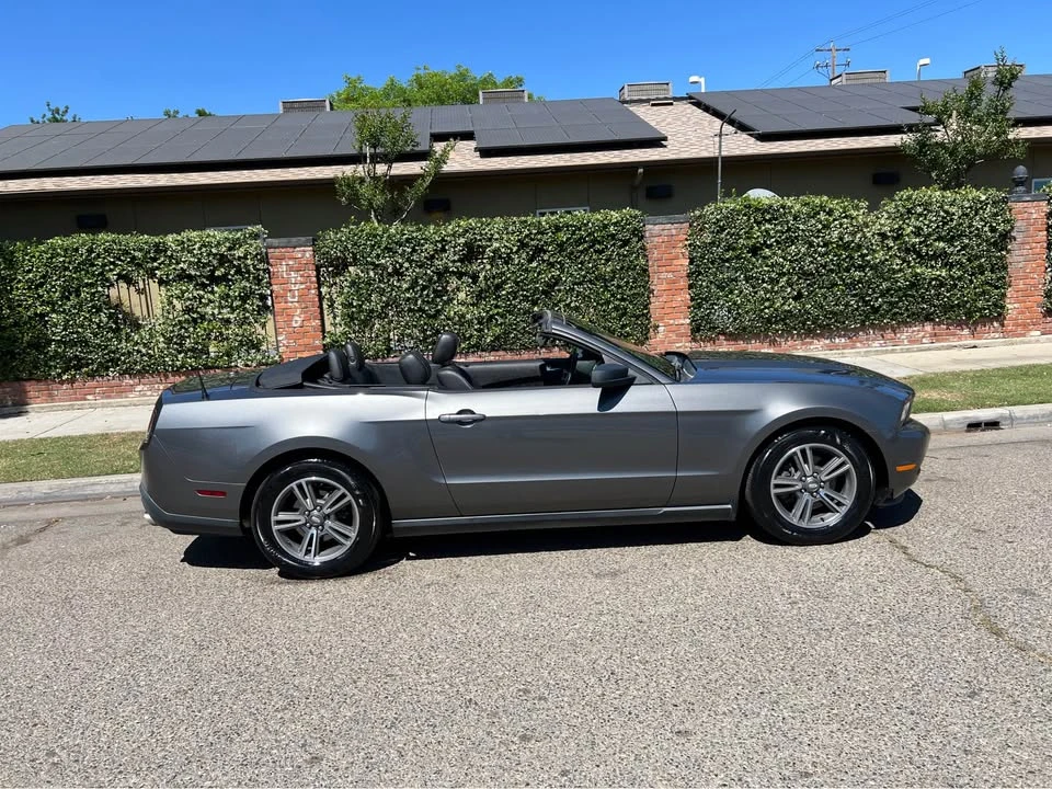 2011 Ford S197 Mustang - Image 10 of 14