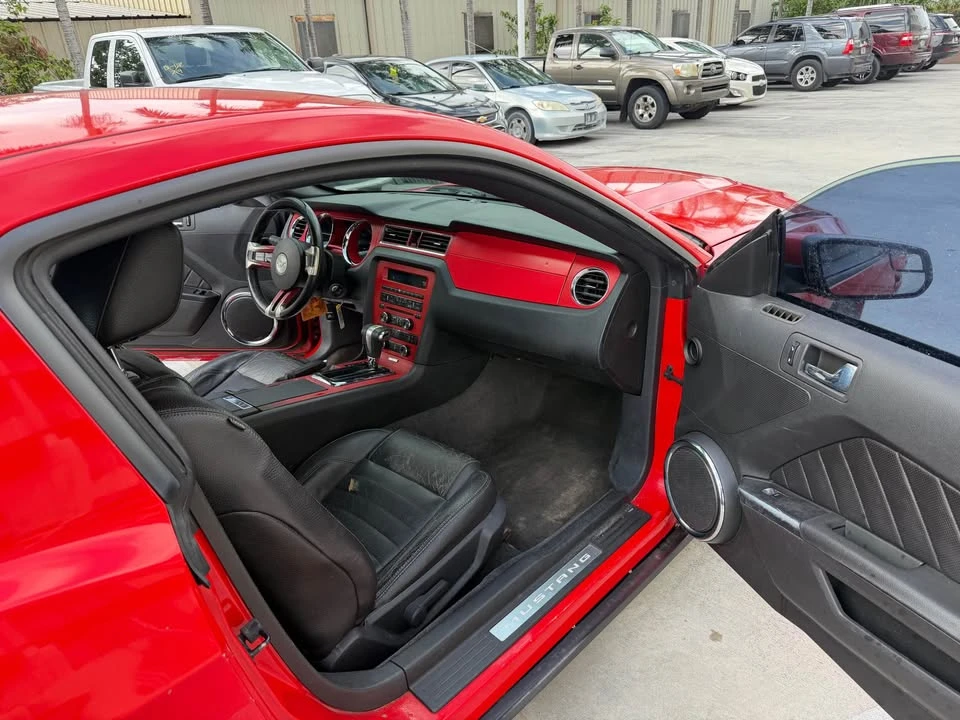2011 Ford S197 Mustang - Image 14 of 15