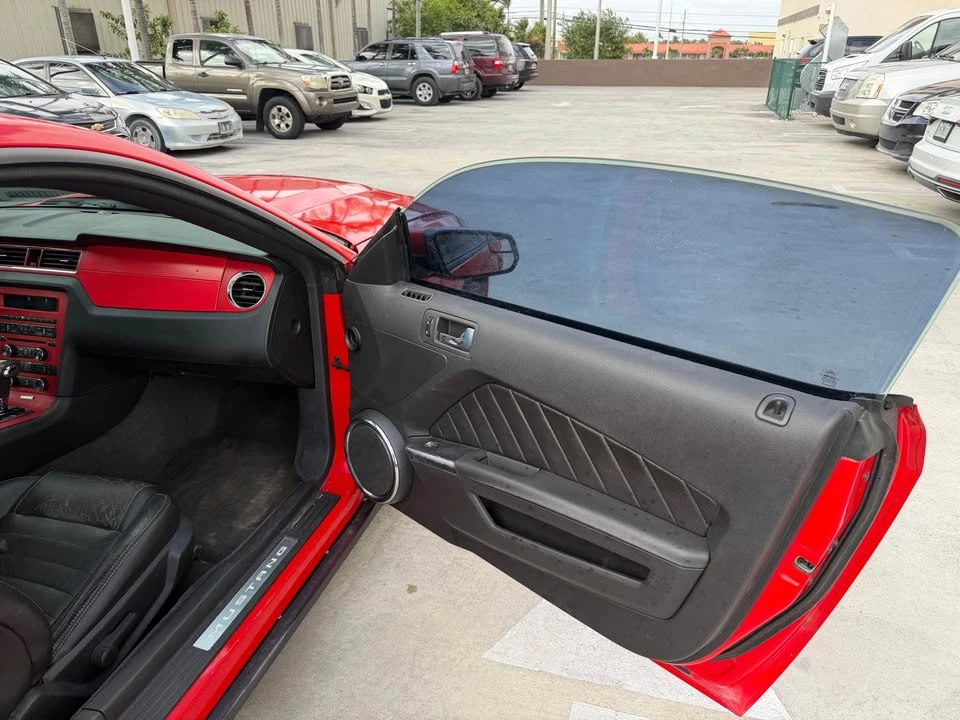 2011 Ford S197 Mustang - Image 12 of 15