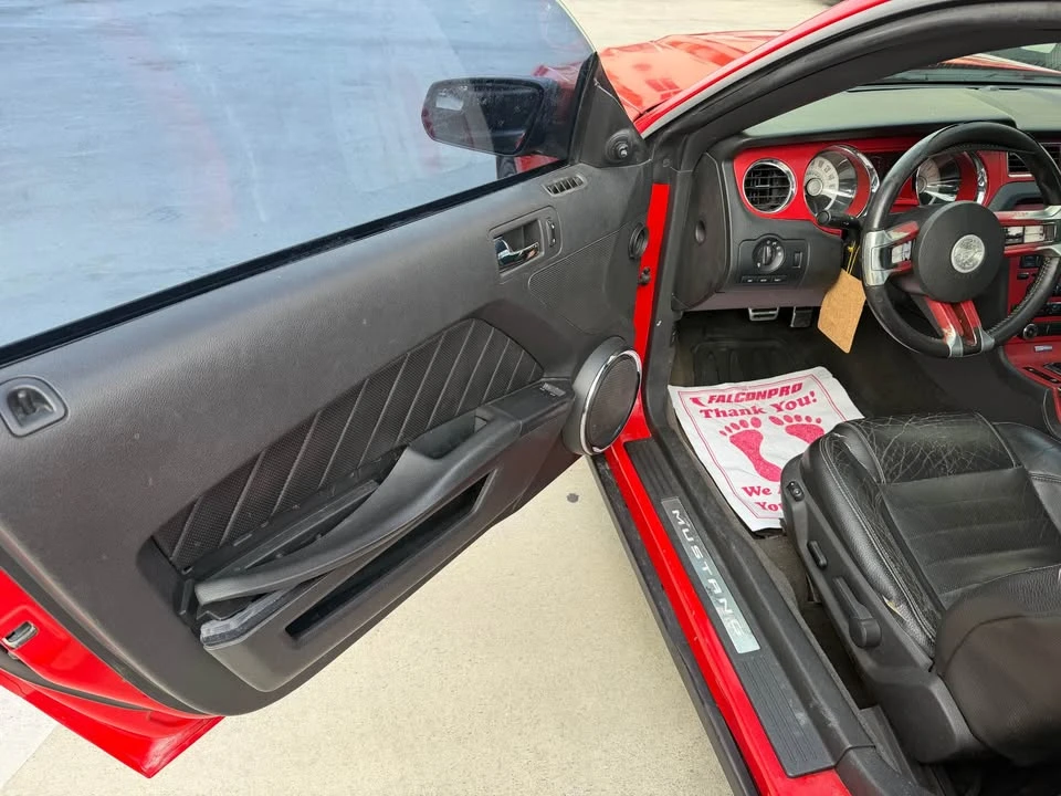 2011 Ford S197 Mustang - Image 11 of 15