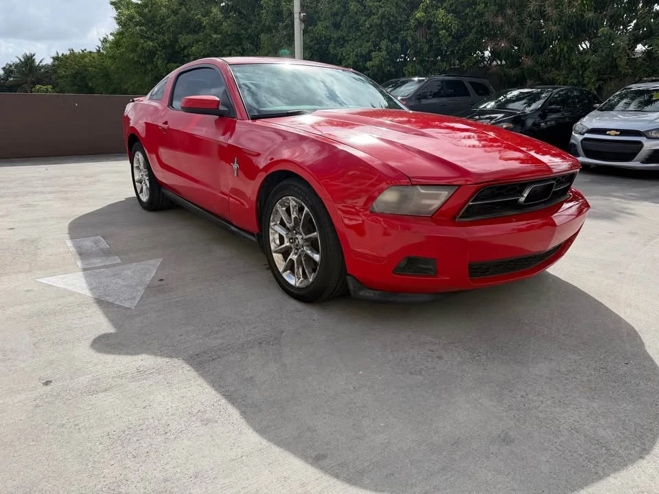 2011 Ford S197 Mustang - Image 2 of 15