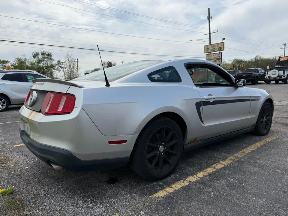 2011 Ford S197 Mustang - Image 4 of 17