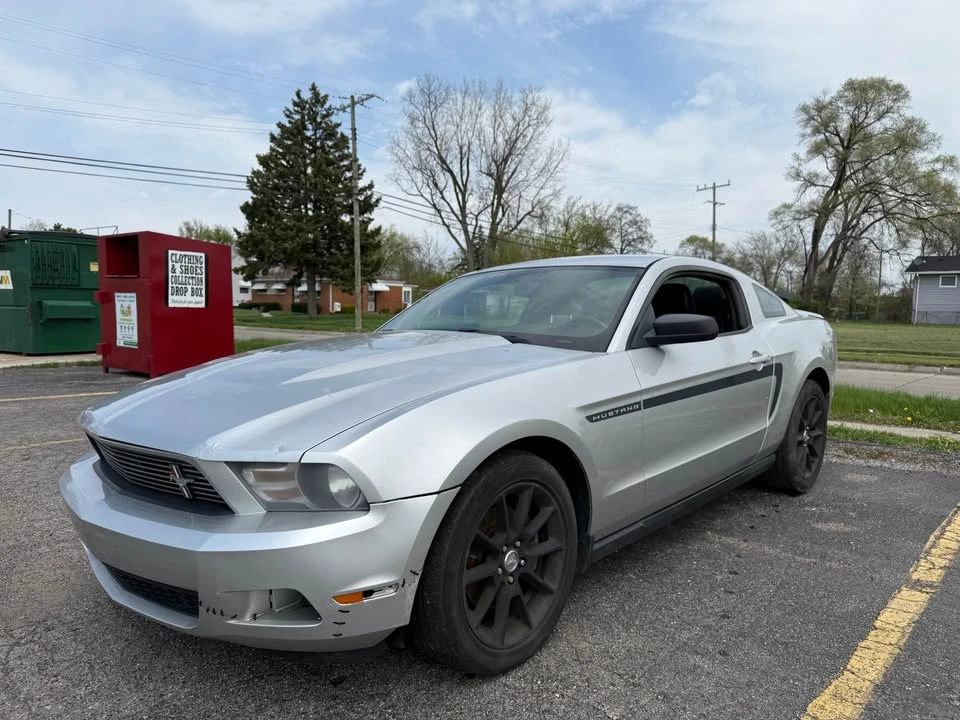 2011 Ford S197 Mustang - Image 6 of 17