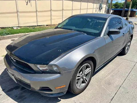 2011 Ford Mustang Premium Coupe