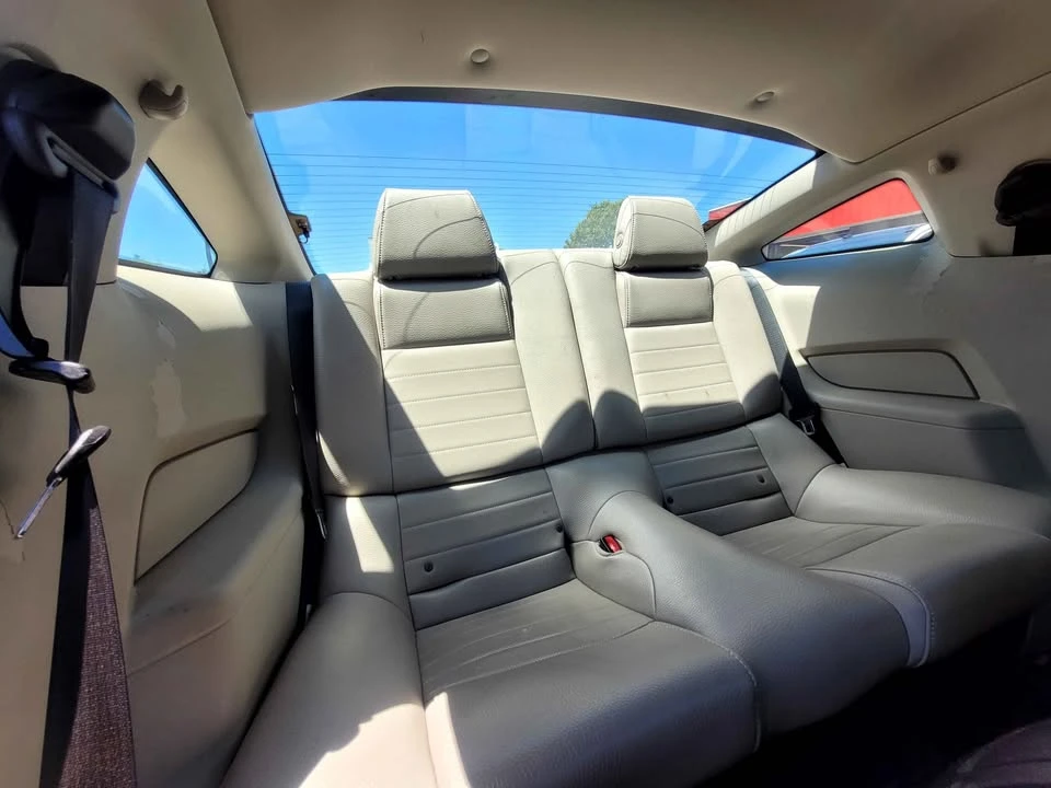 2011 Ford S197 Mustang - Image 15 of 18