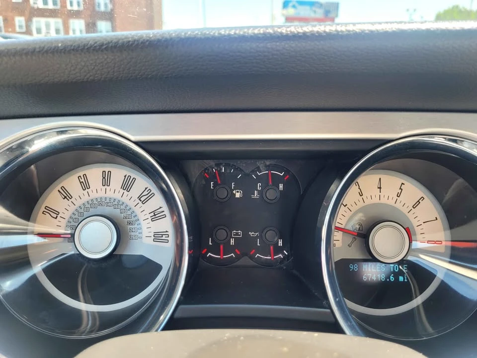 2011 Ford S197 Mustang - Image 10 of 18