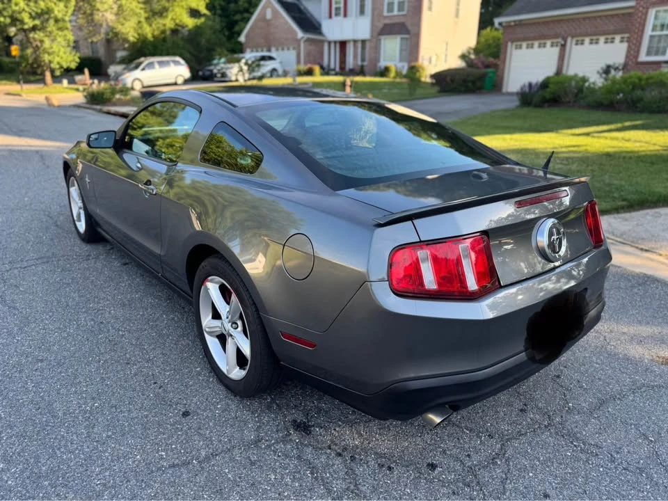 2011 Ford S197 Mustang - Image 5 of 11
