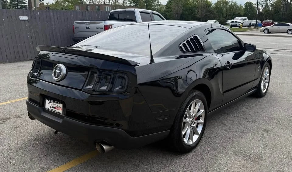 2011 Ford S197 Mustang - Image 5 of 17