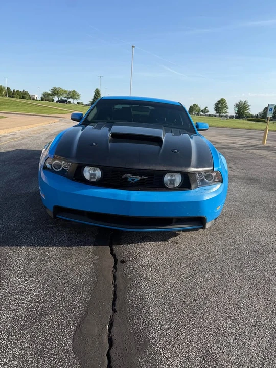 2011 Ford S197 Mustang - Image 2 of 9