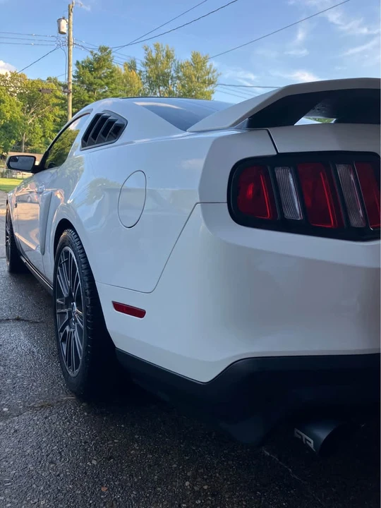 2011 Ford S197 Mustang - Image 14 of 16