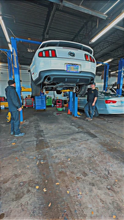 2011 Ford S197 Mustang - Image 11 of 16