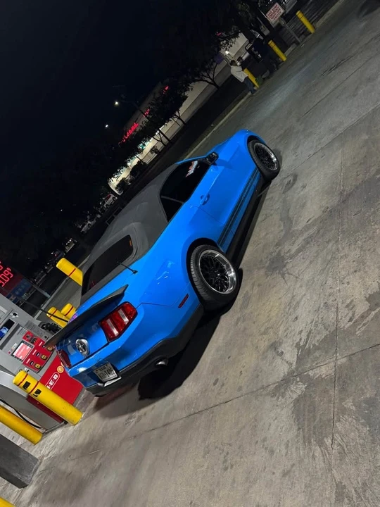 2011 Ford S197 Mustang - Image 2 of 6