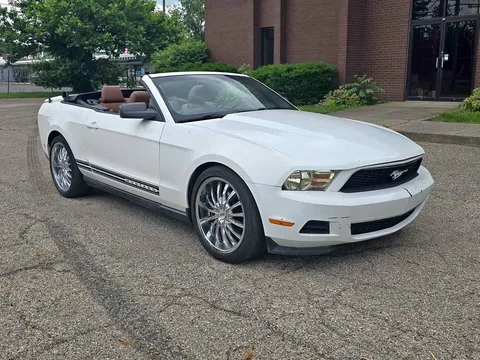 2011 Ford Mustang V6 Convertible
