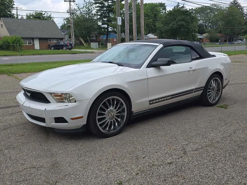 2011 Ford S197 Mustang - Image 14 of 16