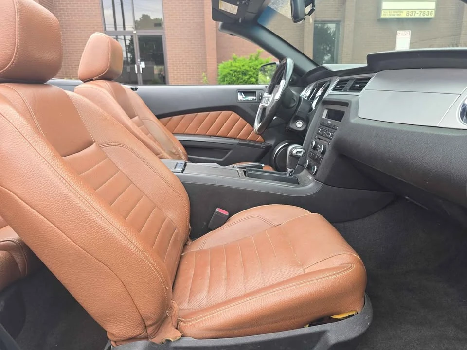 2011 Ford S197 Mustang - Image 9 of 16