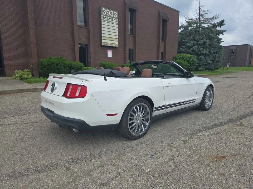 2011 Ford S197 Mustang - Image 3 of 16