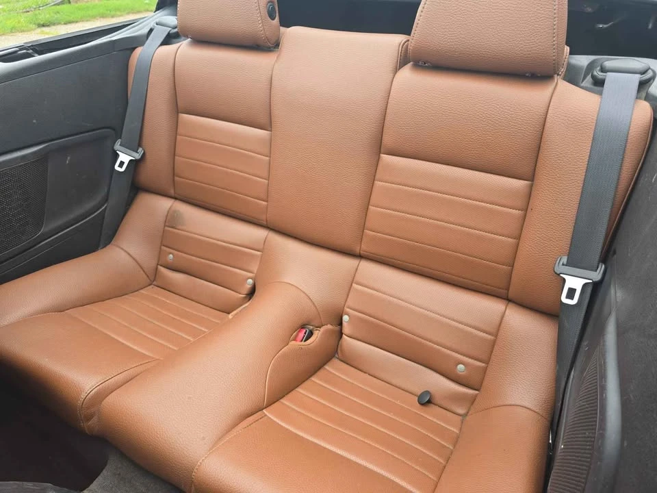 2011 Ford S197 Mustang - Image 10 of 16