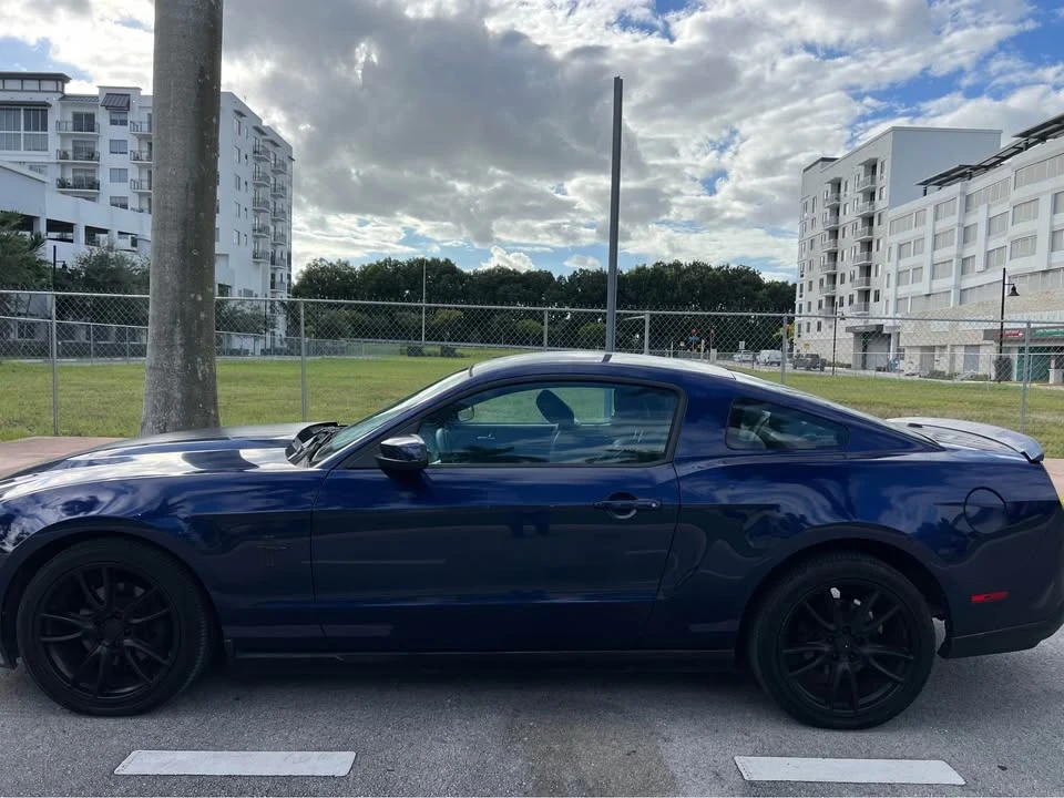 2011 Ford S197 Mustang - Image 8 of 12