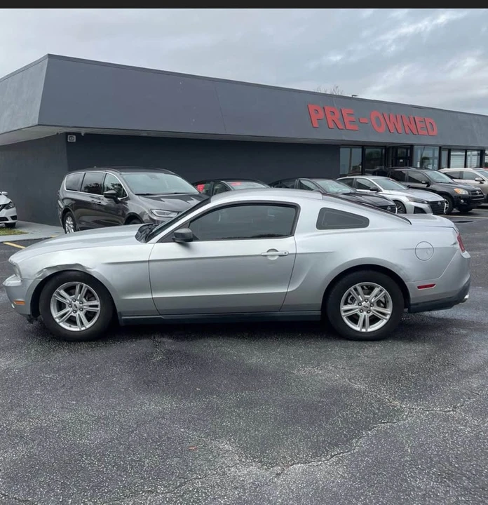 2011 Ford S197 Mustang - Image 2 of 6