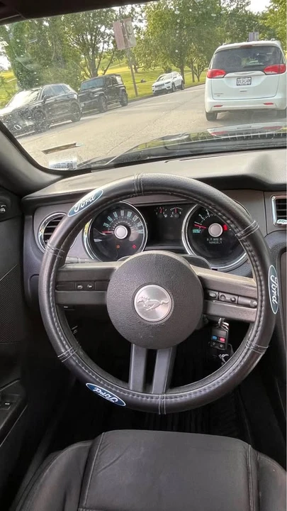 2011 Ford S197 Mustang - Image 7 of 14