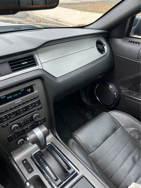 2011 Ford S197 Mustang - Image 16 of 17