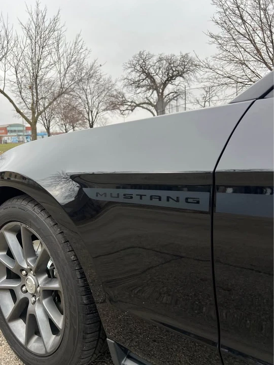 2011 Ford S197 Mustang - Image 10 of 17