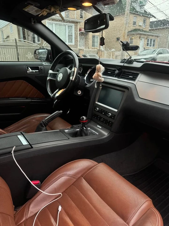 2011 Ford S197 Mustang - Image 5 of 11