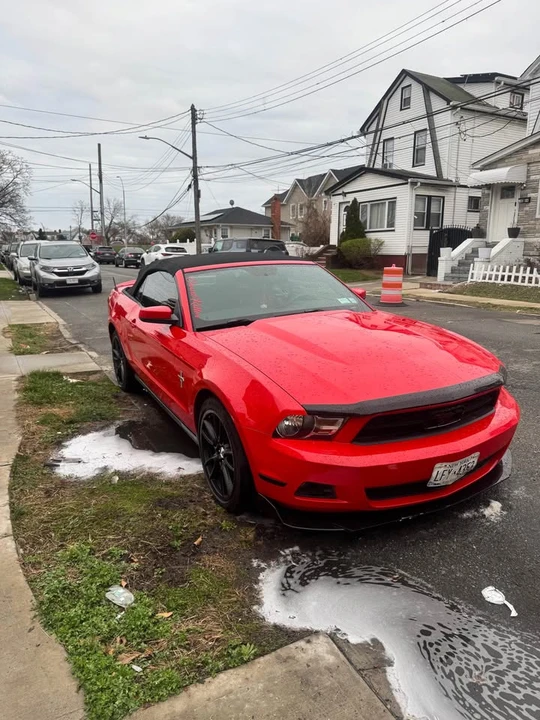 2011 Ford S197 Mustang - Image 2 of 11