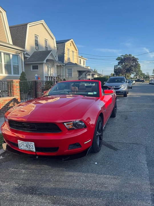 2011 Ford S197 Mustang - Image 10 of 11