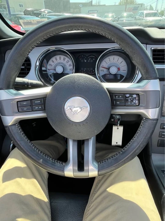 2011 Ford S197 Mustang - Image 17 of 19