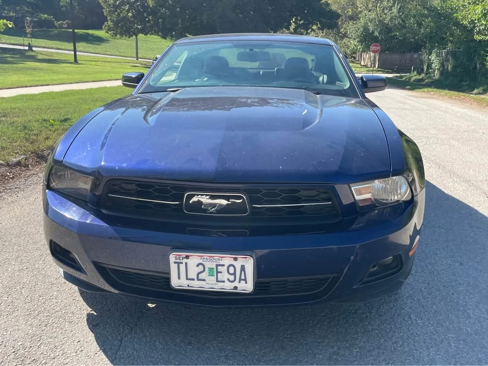 2011 Ford S197 Mustang - Image 2 of 11