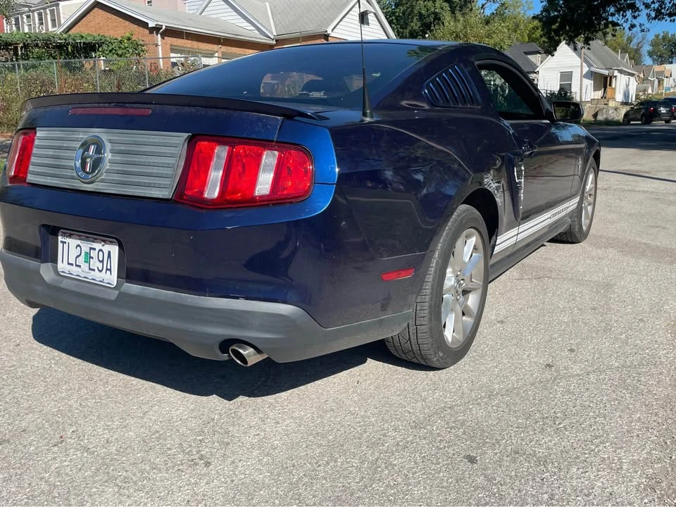 2011 Ford S197 Mustang - Image 6 of 11