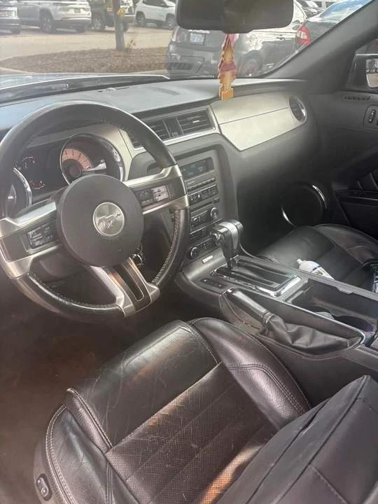 2011 Ford S197 Mustang - Image 3 of 3