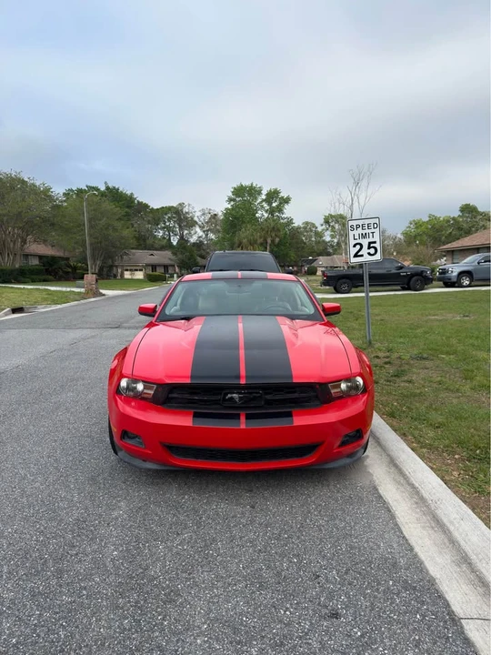 2011 Ford S197 Mustang - Image 2 of 10