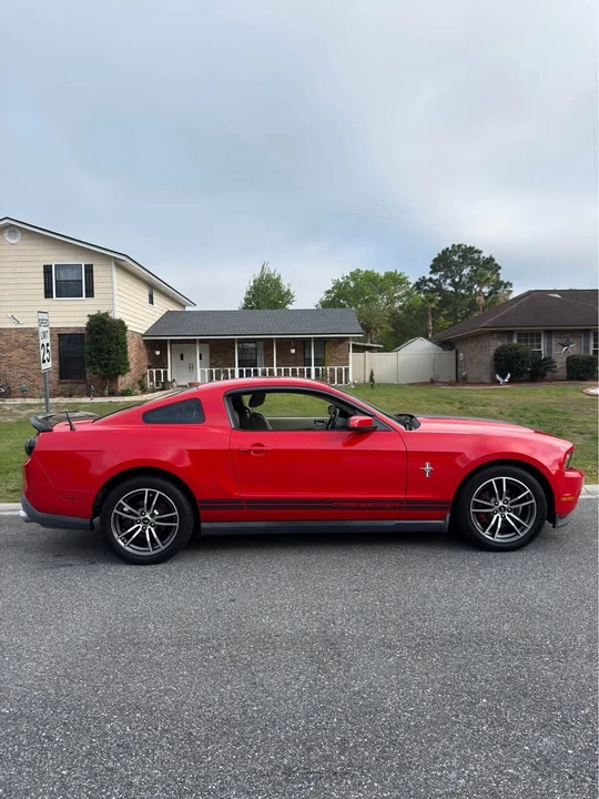 2011 Ford S197 Mustang - Image 3 of 10
