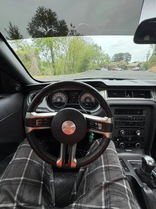 2011 Ford S197 Mustang - Image 12 of 19