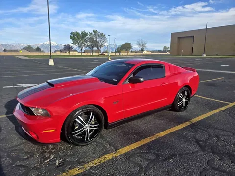 2011 Ford Mustang V6 Premium DUB Edition