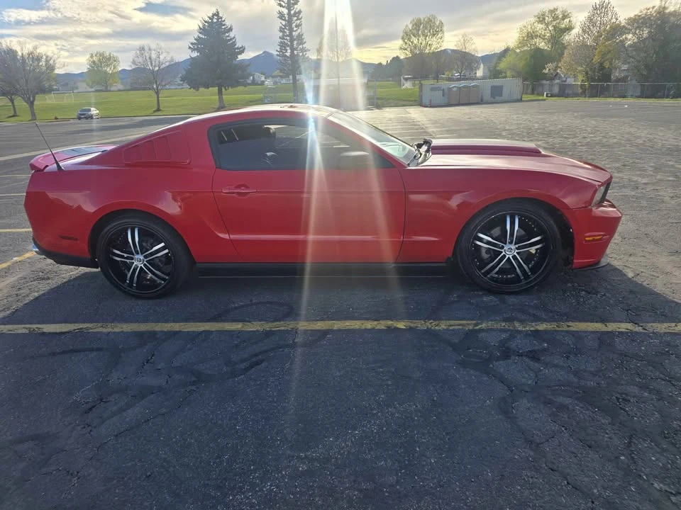 2011 Ford S197 Mustang - Image 6 of 14