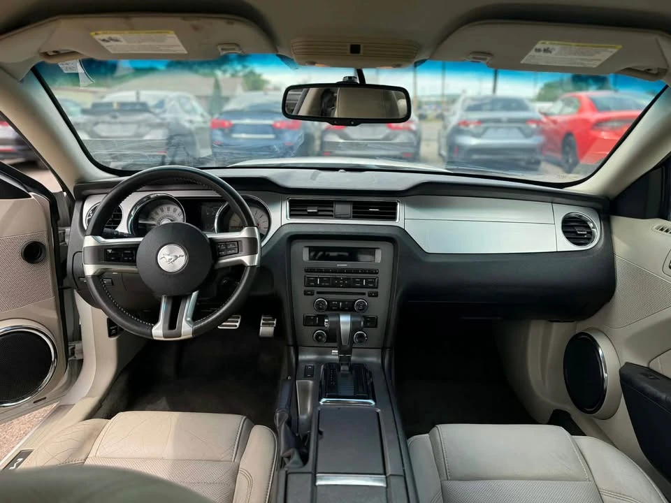 2011 Ford S197 Mustang - Image 11 of 14