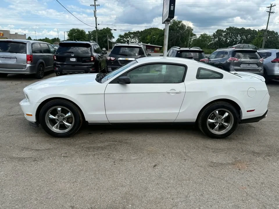 2011 Ford S197 Mustang - Image 2 of 14