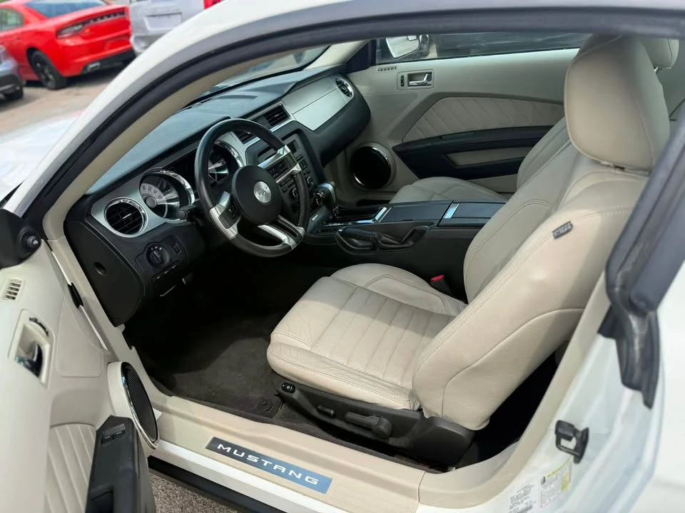 2011 Ford S197 Mustang - Image 12 of 14