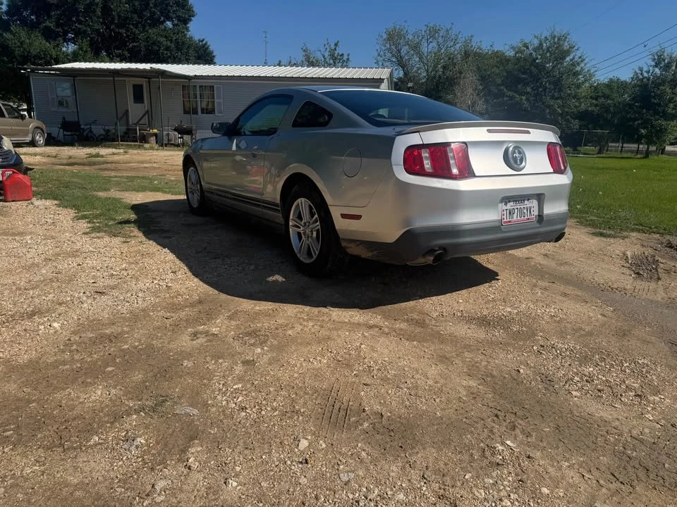 2011 Ford S197 Mustang - Image 3 of 4