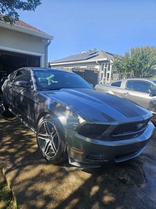 2011 Ford S197 Mustang - Image 2 of 7