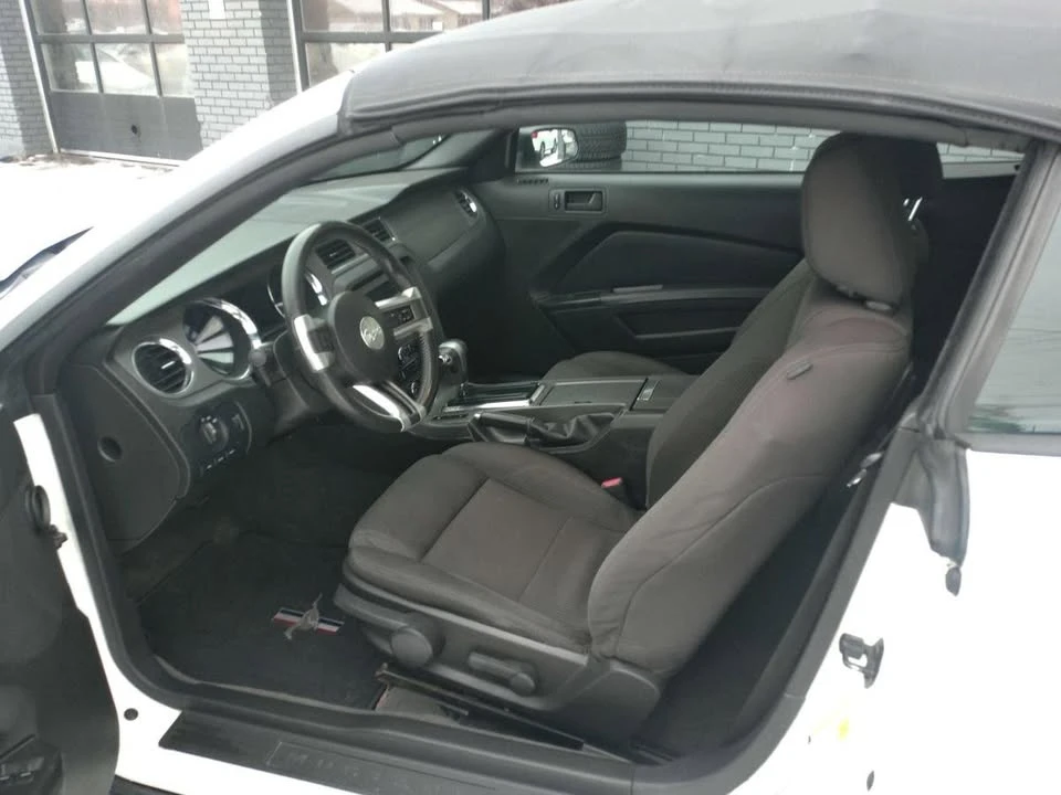 2011 Ford S197 Mustang - Image 6 of 10