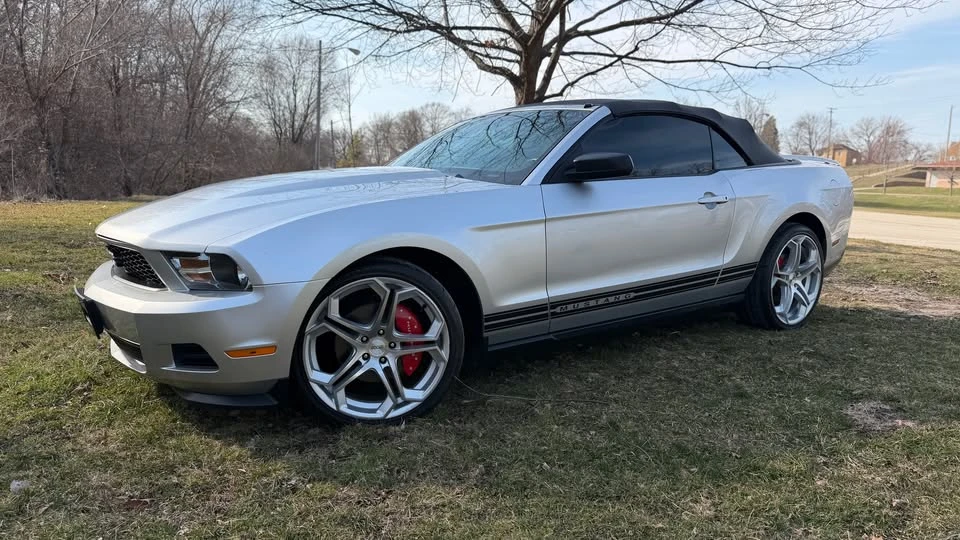 2011 Ford S197 Mustang - Image 2 of 20