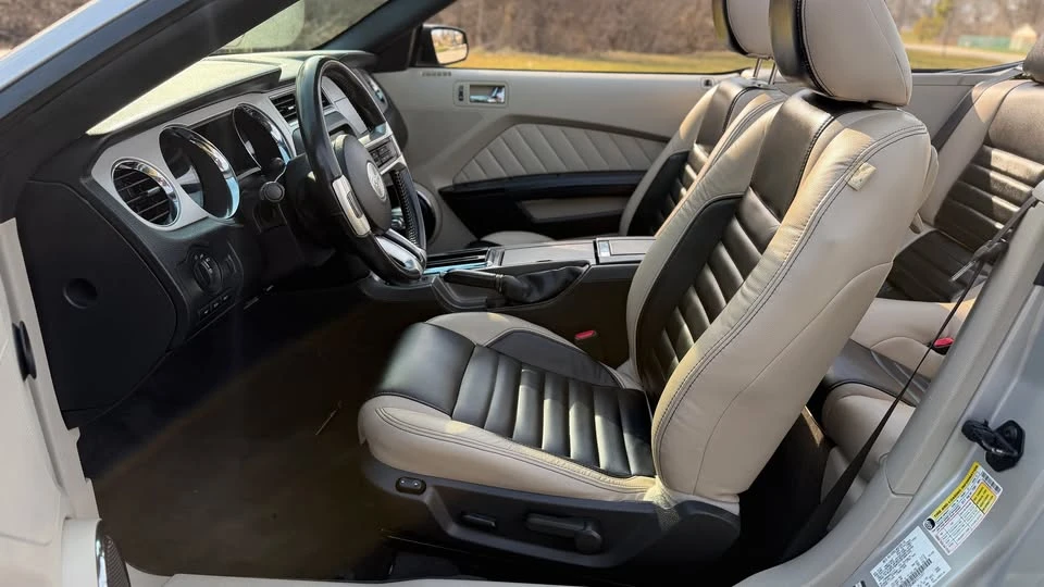 2011 Ford S197 Mustang - Image 14 of 20